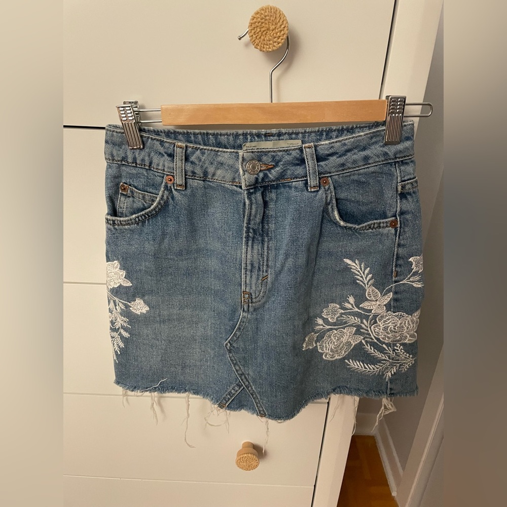 TOPSHOP short skirt